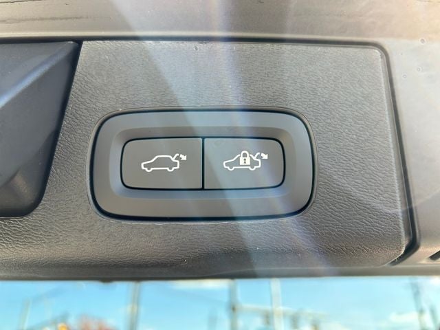 2026 Volvo XC60 B5 Core