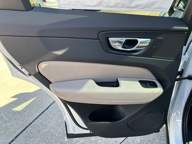 2026 Volvo XC60 B5 Core