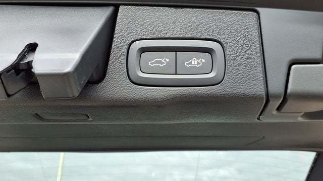 2026 Volvo XC60 B5 Core