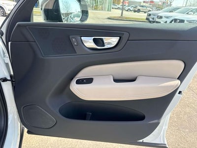 2026 Volvo XC60 B5 Core