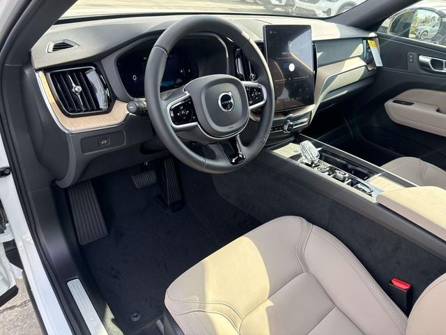 2026 Volvo XC60 B5 Core