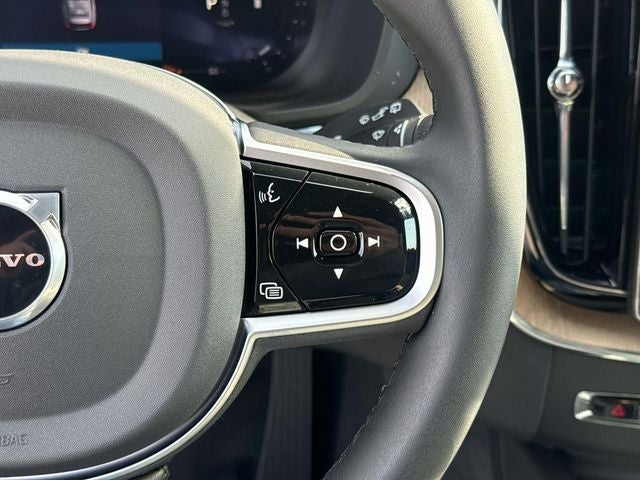 2026 Volvo XC60 B5 Core