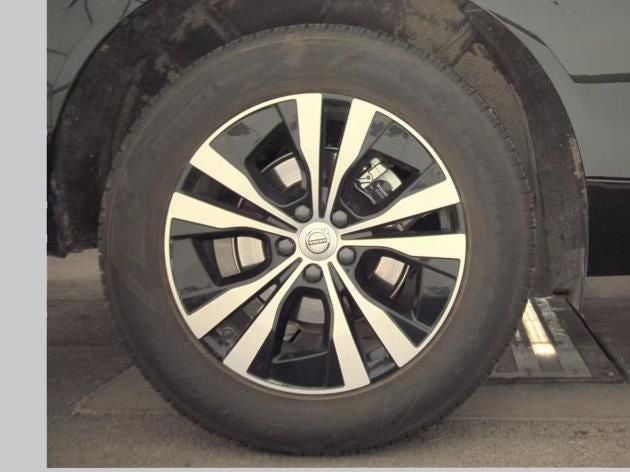 2025 Volvo XC60 B5 Core