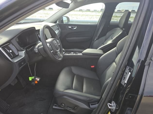 2025 Volvo XC60 B5 Core