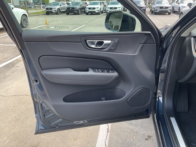 2026 Volvo XC60 B5 Core