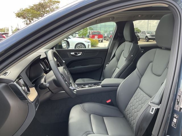 2026 Volvo XC60 B5 Core