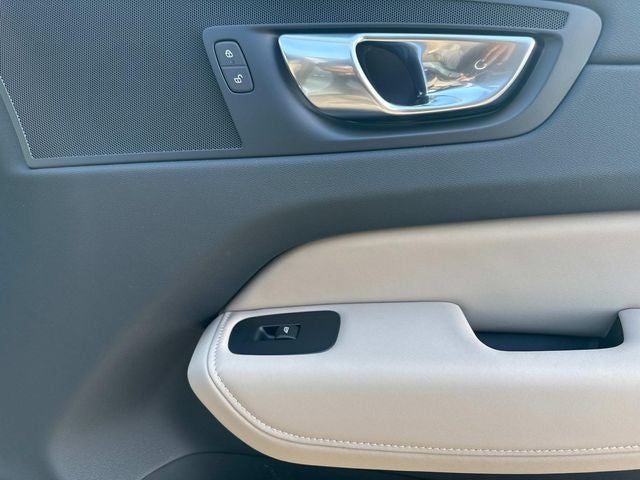 2026 Volvo XC60 B5 Core