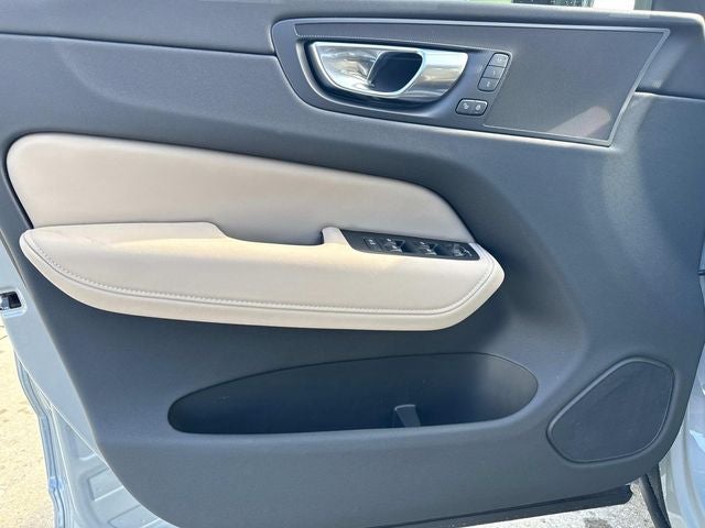 2026 Volvo XC60 B5 Core