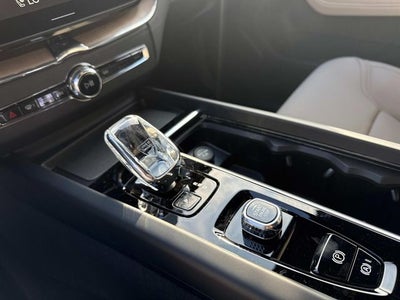 2026 Volvo XC60 B5 Core