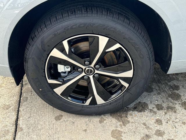 2026 Volvo XC60 B5 Core