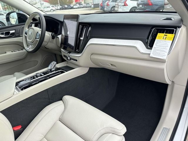 2026 Volvo XC60 B5 Ultra