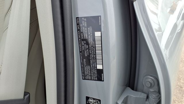 2026 Volvo XC60 B5 Ultra