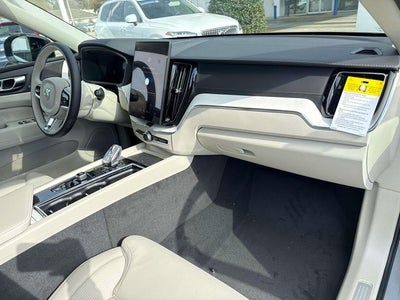 2026 Volvo XC60 B5 Ultra