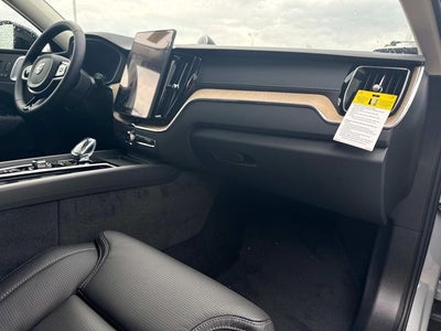 2026 Volvo XC60 B5 Ultra