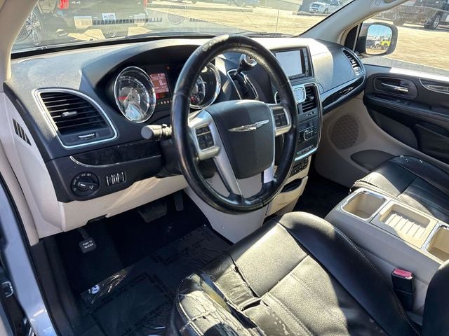 2012 Chrysler Town & Country Touring-L