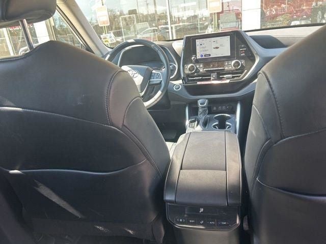 2025 Toyota Highlander Hybrid XLE