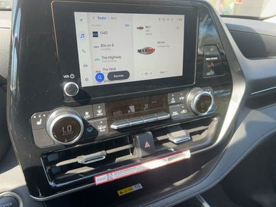 2025 Toyota Highlander Hybrid XLE