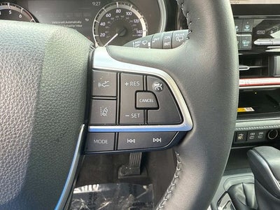 2025 Toyota Highlander XLE