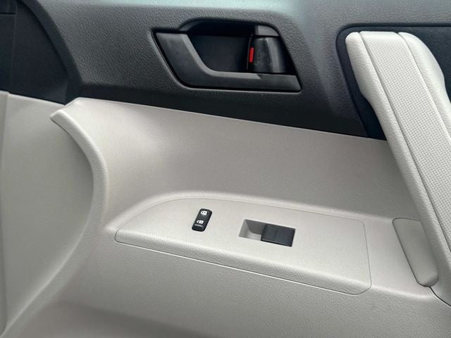 2011 Toyota Highlander Base