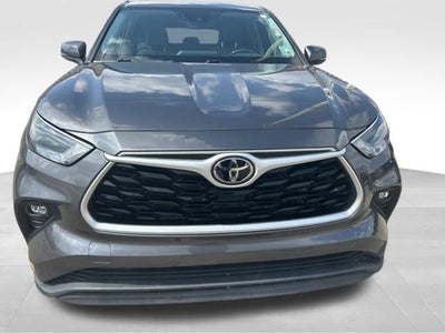 2022 Toyota Highlander LE