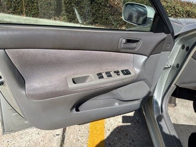 2004 Toyota Camry LE