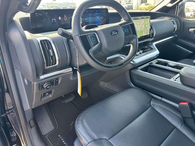 2025 Ford Expedition Platinum