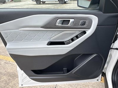 2025 Ford Explorer Platinum