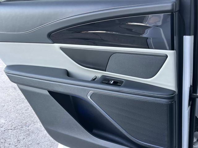 2024 Lincoln Nautilus Reserve